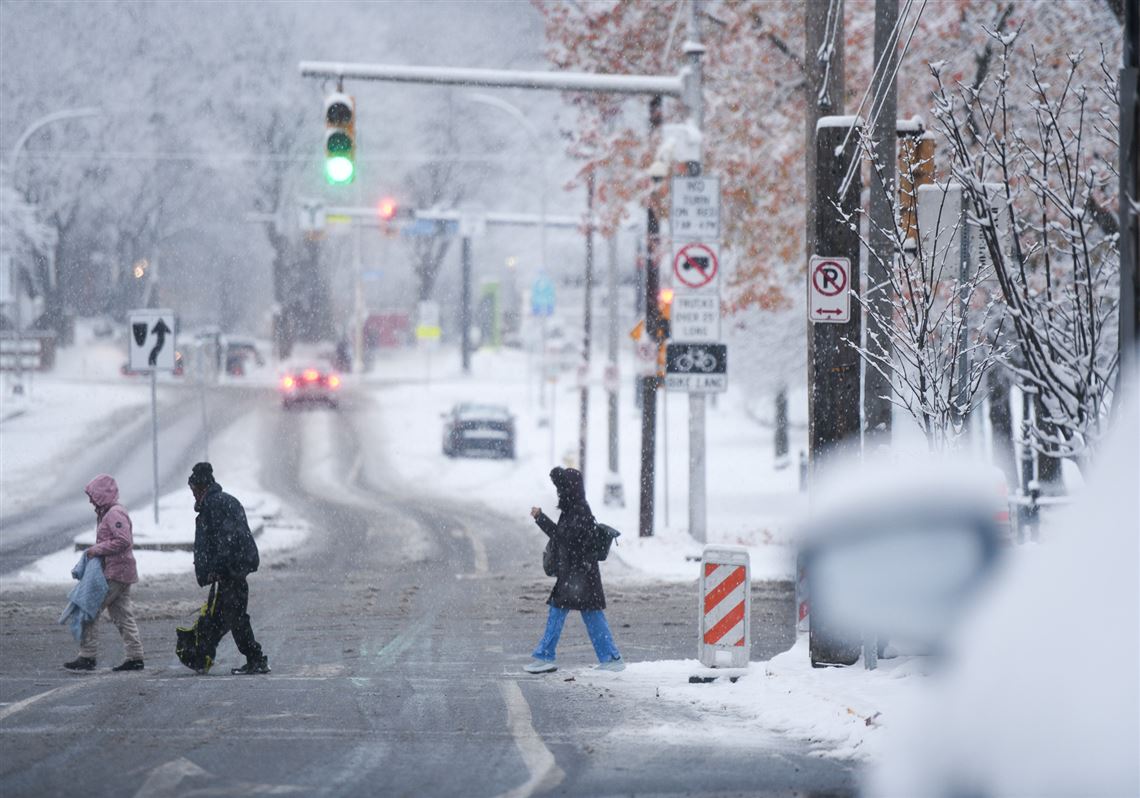 Pittsburgh snowstorm updates: Pittsburgh Public Schools closed as snow win heavy snow fall during commute