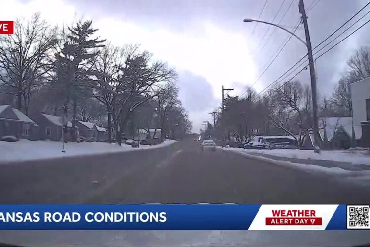 Dec. 1 road conditions update | Crews work to clear snow-covered roads around Kansas City